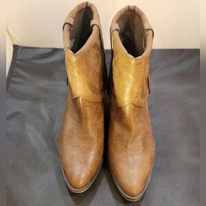 MIA JOSHUA POINTED TOE WESTERN ANKLE STITCHED DESIGN BOOT